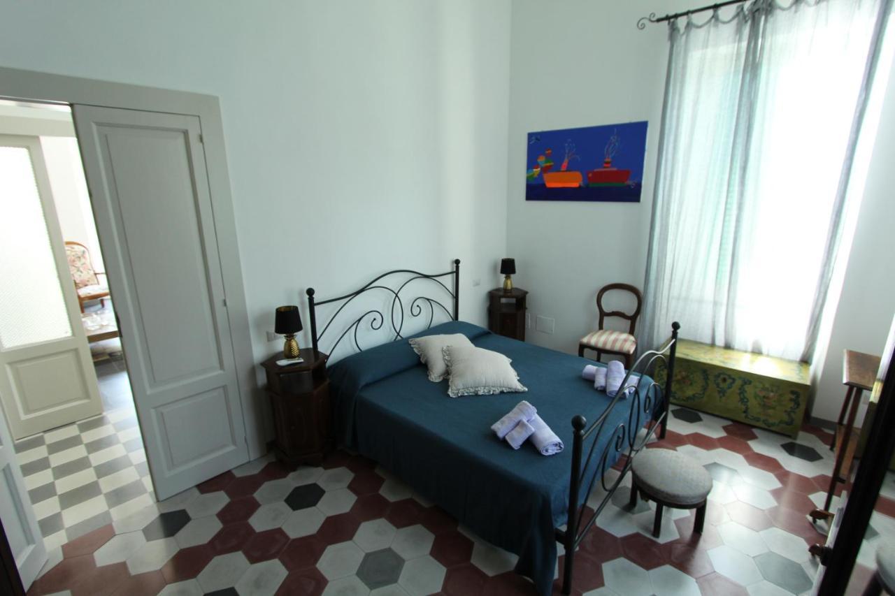 La Casa Bianca Villa Lipari  Eksteriør billede