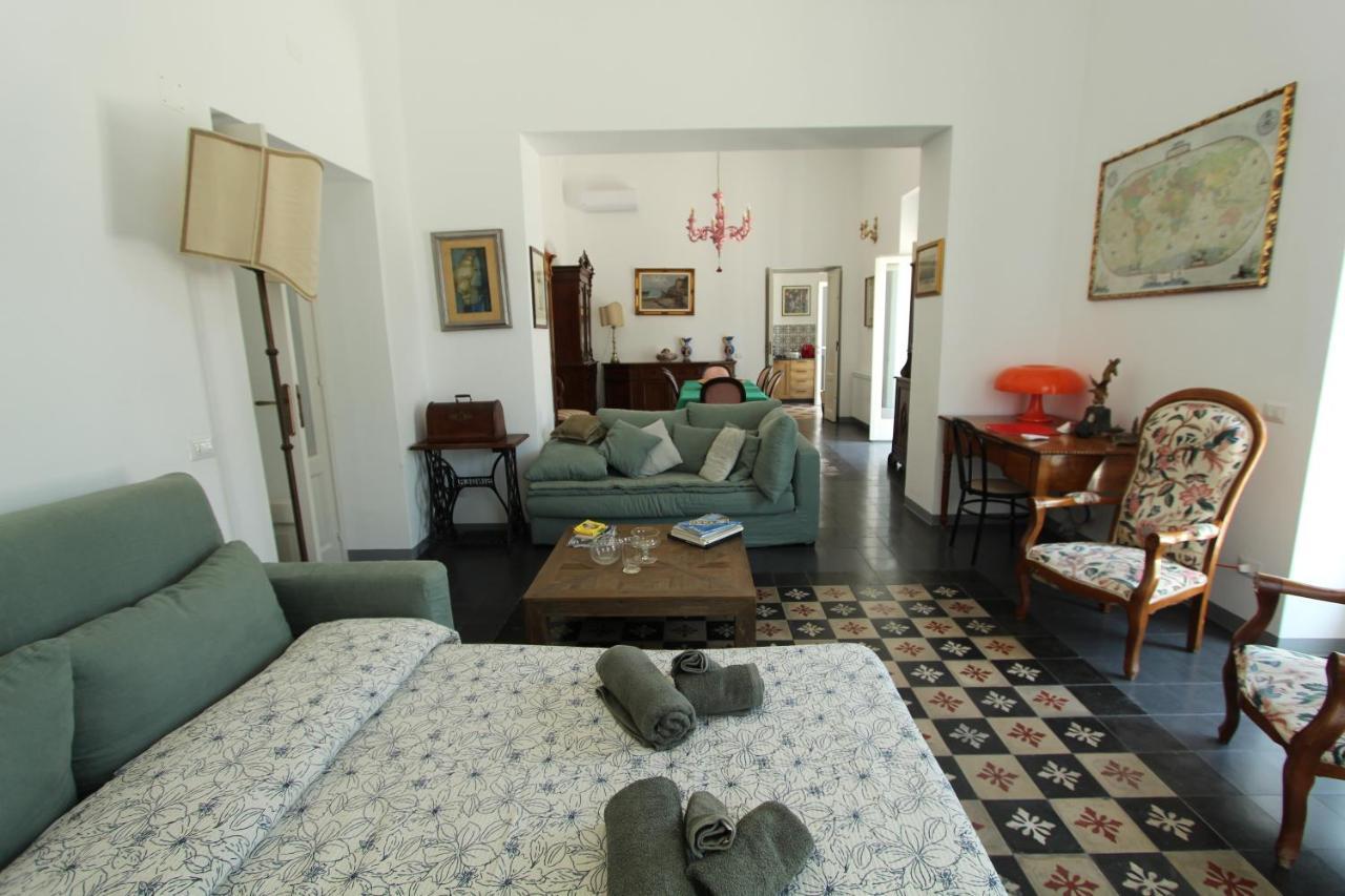La Casa Bianca Villa Lipari  Eksteriør billede
