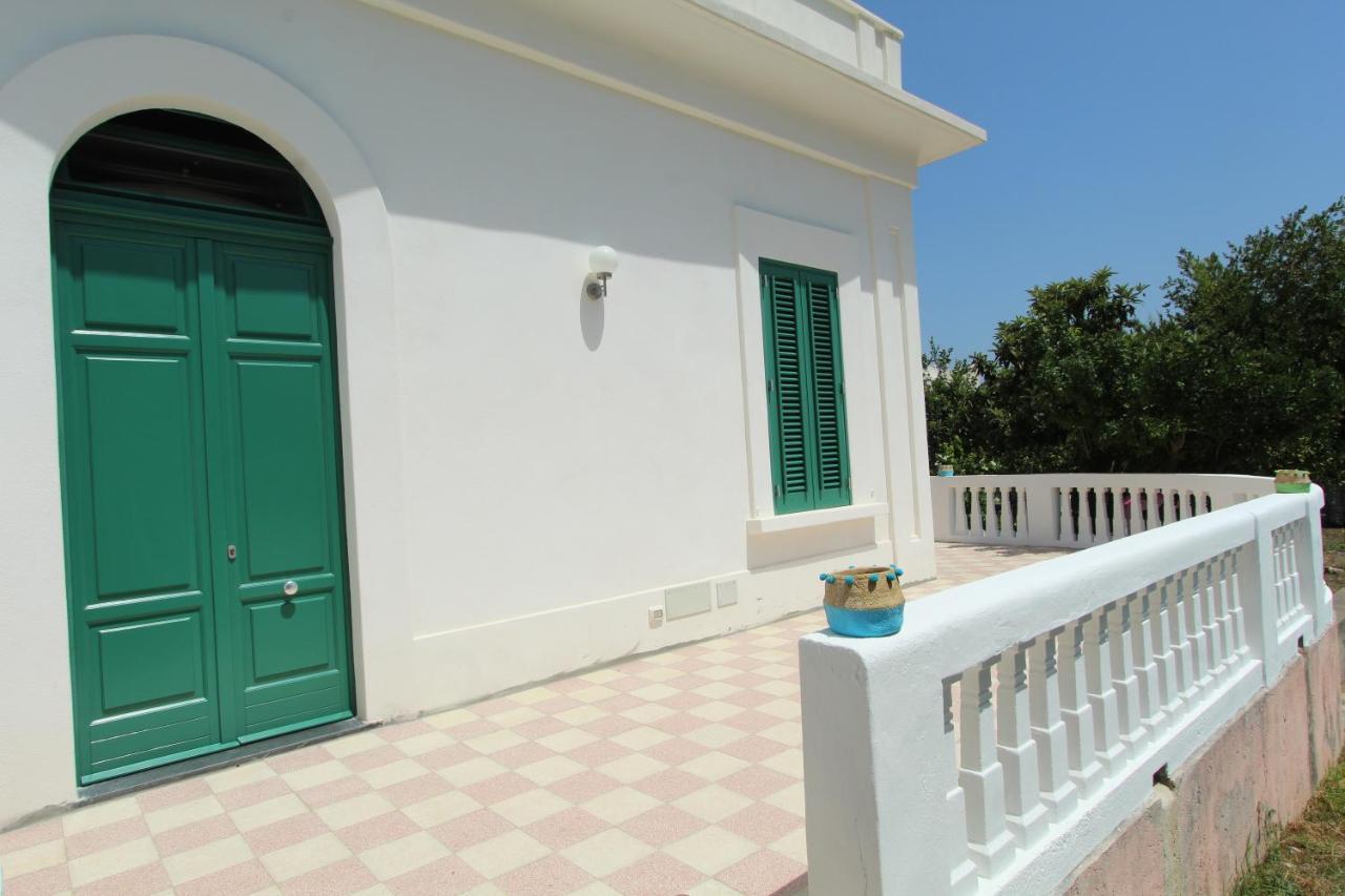 La Casa Bianca Villa Lipari  Eksteriør billede